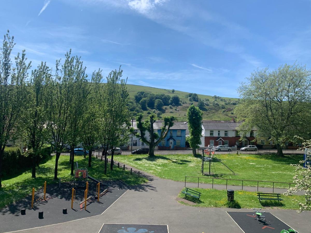 Вилла Cosy, Dog Friendly House On The Fringe Of The Brecon Beacons Tredegar Экстерьер фото